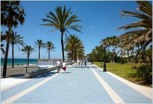 Apartment Deluxe 3 Bedroom By Aqua Apartments, Marbella Spain